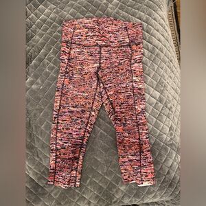 Lululemon Women's Capri Athletic wear Multi-Color Patterned